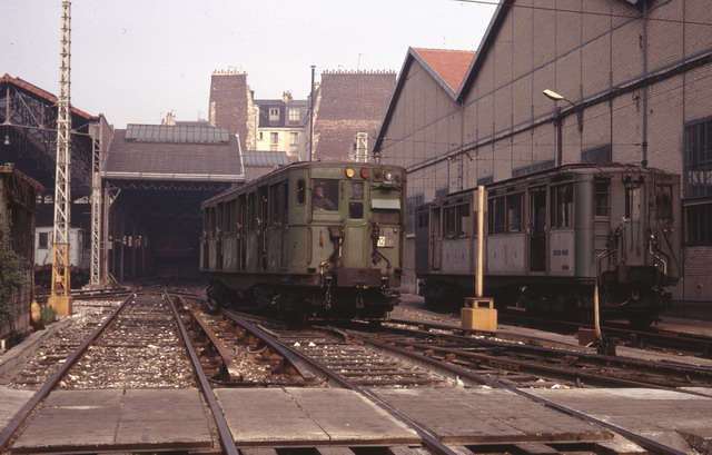 B 0372 - 1